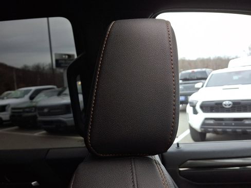 Used 2023 GMC Sierra 1500 AT4 w/ AT4 Premium Package image 13