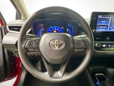 Used 2022 Toyota Corolla LE FWD image 17