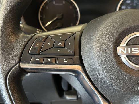 Used 2024 Nissan Sentra SV FWD image 11