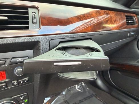 Used 2012 BMW 328i Convertible image 25