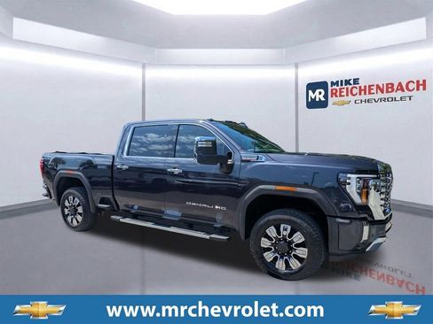 Used 2025 GMC Sierra 2500 Denali w/ Technology Package AWD/4WD image 1