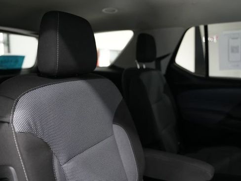 Used 2018 Chevrolet Traverse LT image 19