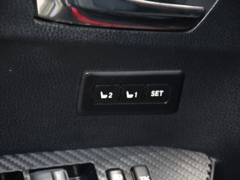 Used 2015 Toyota RAV4 Limited w/ Outdoor Package FWD image 12