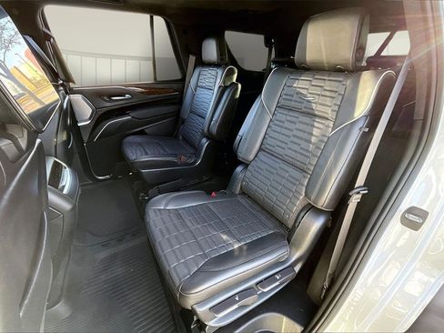 Used 2023 Cadillac Escalade Sport Platinum image 28