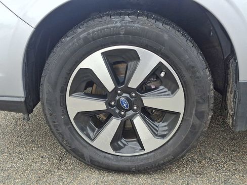 Used 2018 Subaru Forester 2.5i Limited w/ Popular Package #3B image 9