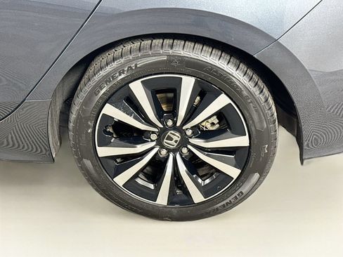 Used 2022 Honda Civic EX-L image 9