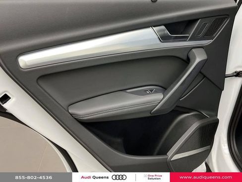 Used 2025 Audi Q5 2.0T Premium Plus w/ Premium Plus Package AWD/4WD image 11