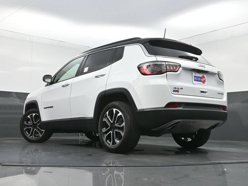 Used 2023 Jeep Compass Limited AWD/4WD image 24