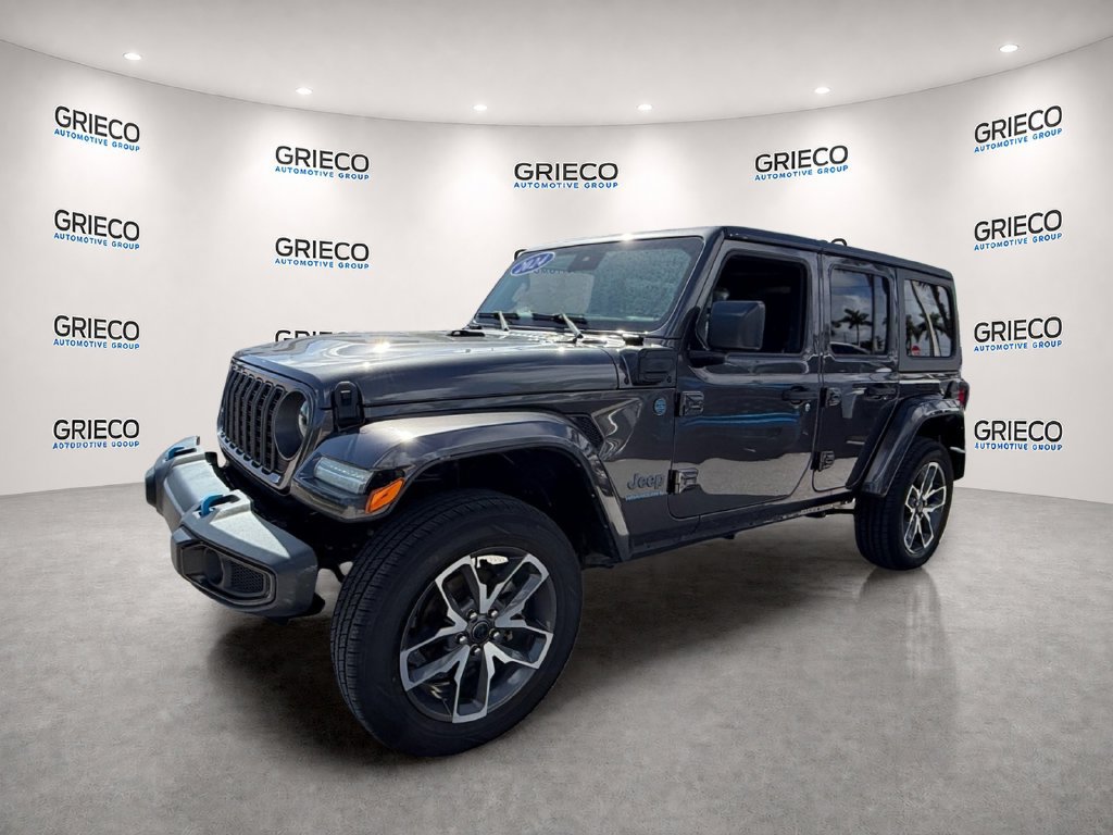 Used 2024 Jeep Wrangler Unlimited AWD/4WD image 3