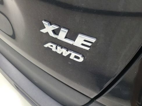 Used 2024 Toyota RAV4 XLE AWD/4WD image 12