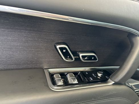 Used 2024 Land Rover Range Rover SE image 37