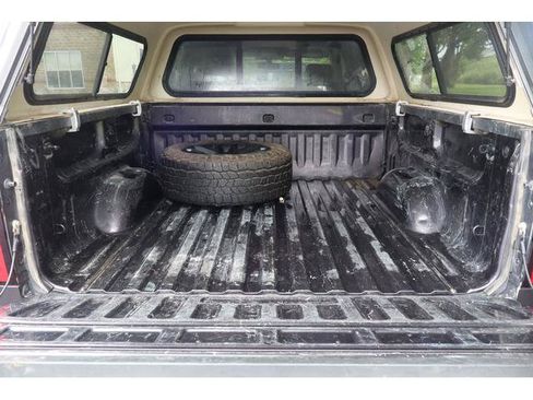 Used 2015 GMC Sierra 1500 SLE w/ SLE Value Package AWD/4WD image 8