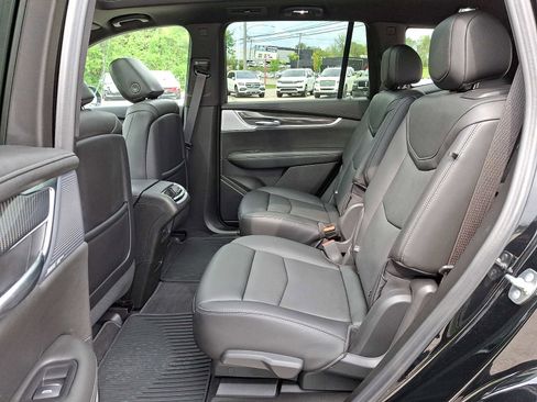 Certified 2024 Cadillac XT6 Sport w/ Technology Package AWD/4WD image 23