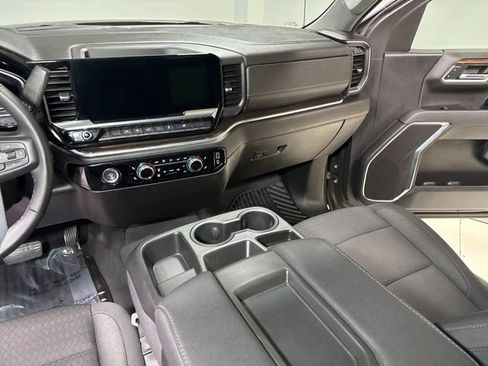 Used 2024 GMC Sierra 1500 Elevation image 19