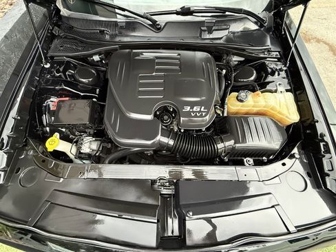 Used 2018 Dodge Challenger SXT RWD image 25