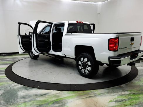 Used 2019 Chevrolet Silverado 2500 LTZ w/ Duramax Plus Package AWD/4WD image 12