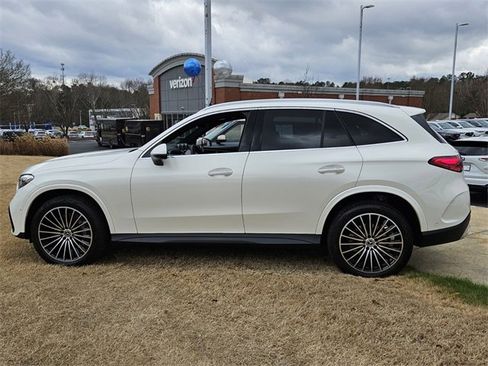 Used 2023 Mercedes-Benz GLC 300 image 4