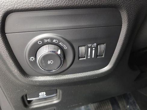 New 2026 Jeep Grand Cherokee L Limited image 31