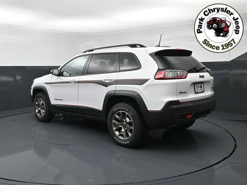 Used 2022 Jeep Cherokee Trailhawk AWD/4WD image 4