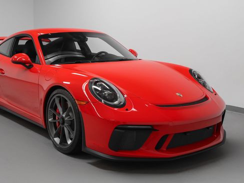 Certified 2018 Porsche 911 GT3 image 9