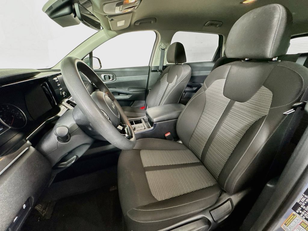 Used 2023 Kia Sorento LX AWD/4WD image 19