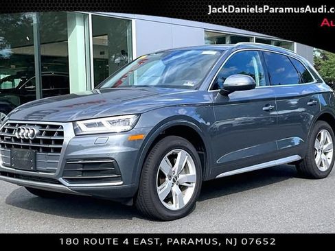 Used 2019 Audi Q5 2.0T Premium Plus w/ Premium Plus Package AWD/4WD image 1