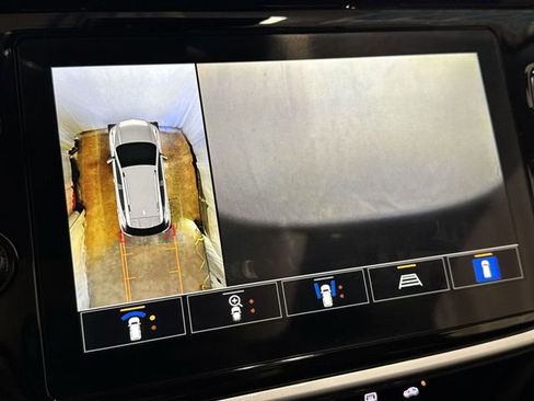 Certified 2023 Chevrolet Bolt EUV Premier w/ Sun & Sound Package FWD image 22
