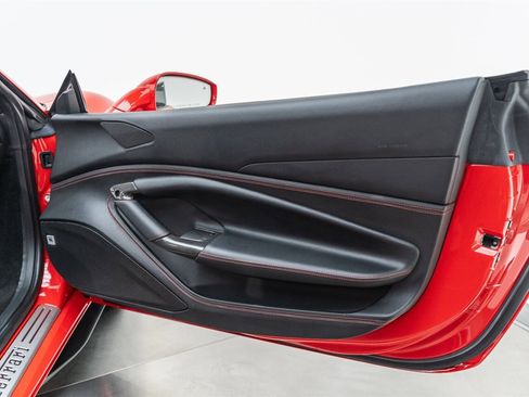 Used 2022 Ferrari F8 Tributo image 63