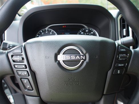 Used 2025 Nissan Frontier SV RWD image 21