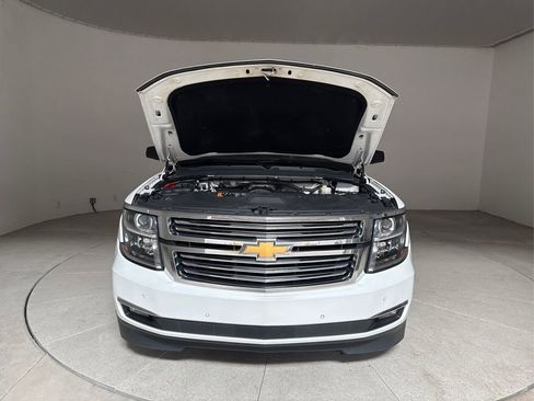 Used 2017 Chevrolet Suburban Premier image 11