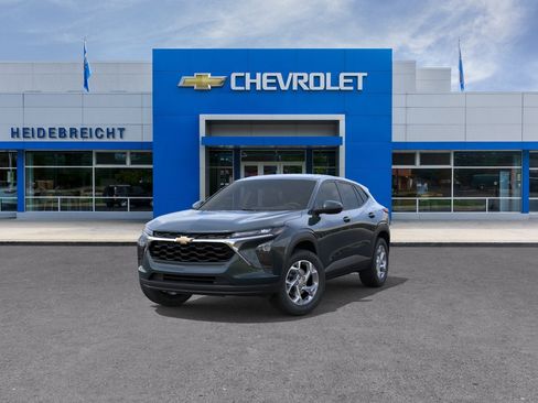 New 2026 Chevrolet Trax LS FWD image 32