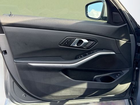 Used 2025 BMW 330i xDrive 330i xDrive image 23