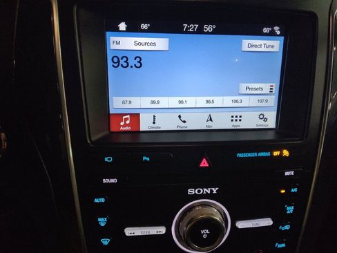Used 2019 Ford Explorer Limited w/ Ford Safe & Smart Package FWD image 25