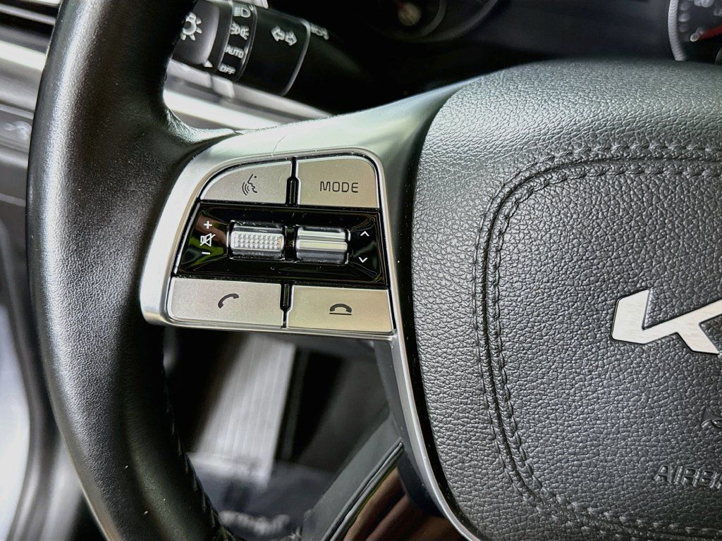 Used 2022 Kia Telluride S AWD/4WD image 24