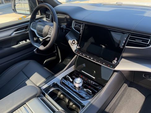 New 2026 Jeep Grand Wagoneer Limited AWD/4WD image 47