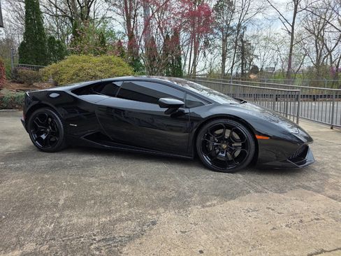 Used 2017 Lamborghini Huracan LP 610-4 Avio image 4