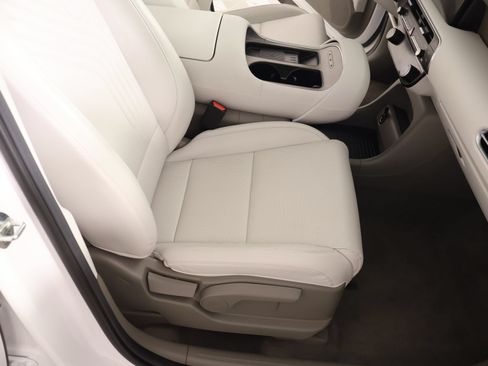 Used 2026 Hyundai Palisade SEL FWD image 14