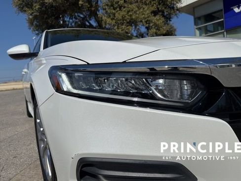 Used 2019 Honda Accord LX image 11