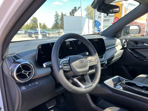 Used 2025 Chevrolet Equinox LT w/ Convenience Package II AWD/4WD image 21