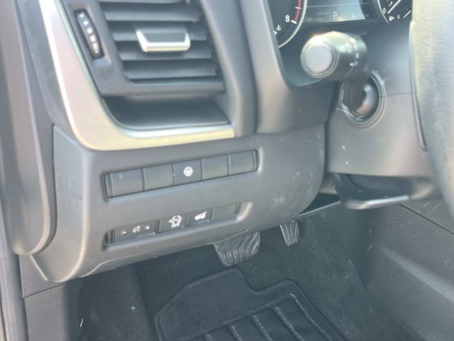 Used 2024 Nissan Rogue SV FWD image 31