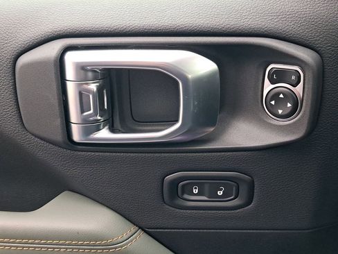 New 2026 Jeep Gladiator Mojave image 26