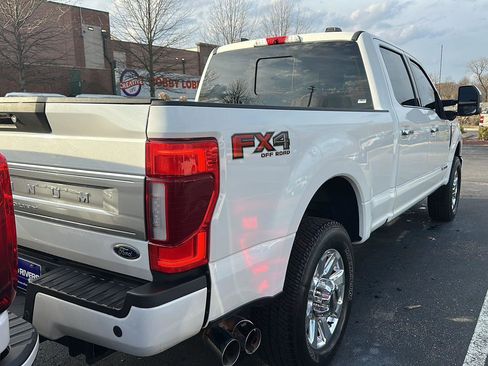 Used 2022 Ford F350 Platinum image 3