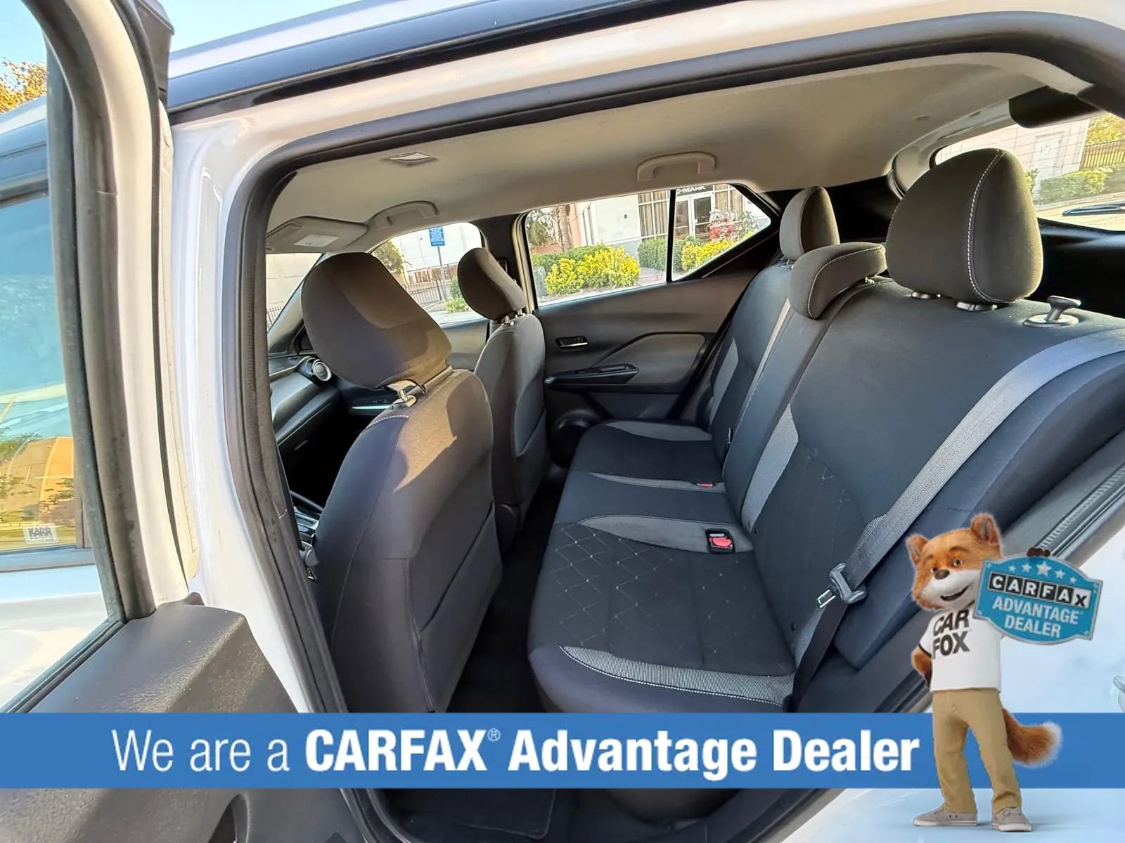 Used 2018 Nissan Kicks SV FWD image 36