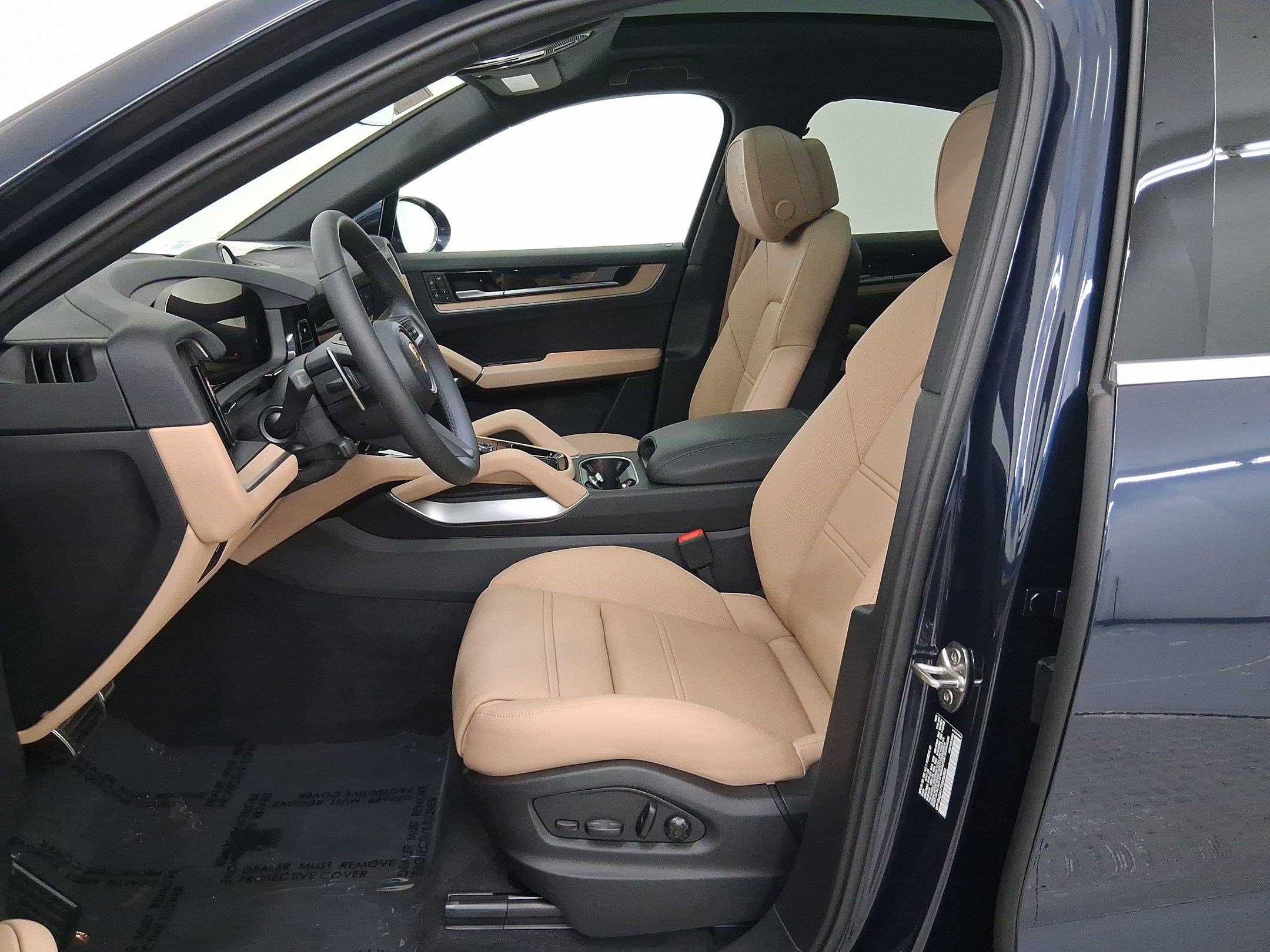 Used 2026 Porsche Cayenne Coupe AWD/4WD image 5