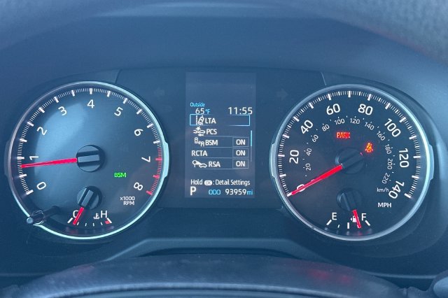 Certified 2022 Toyota RAV4 XLE AWD/4WD image 29