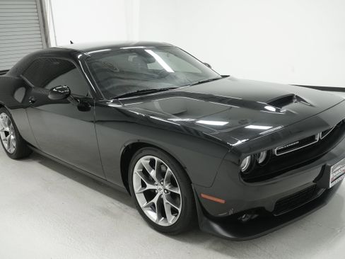 Used 2021 Dodge Challenger GT w/ Driver Convenience Group RWD image 3