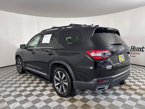 Used 2023 Honda Pilot Elite image 6