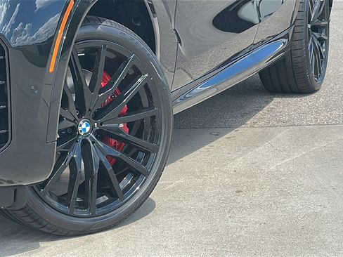 New 2026 BMW X6 M60i image 3
