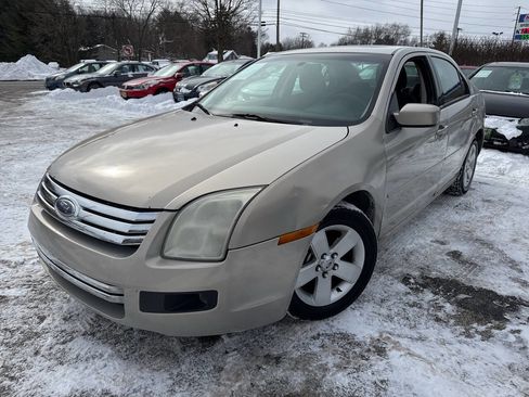 Used 2009 Ford Fusion SE image 1