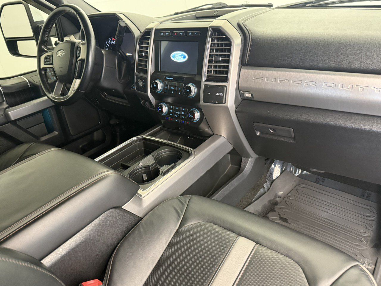 Certified 2019 Ford F250 Platinum w/ Platinum Ultimate Package AWD/4WD image 11